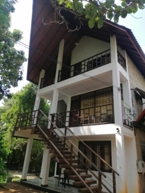 Malwathu Oya Forest Garden